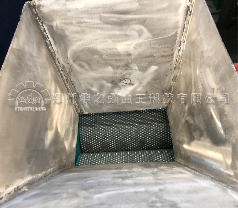 工廠實(shí)拍對(duì)輥擠壓造粒機(jī)產(chǎn)品細(xì)節(jié)